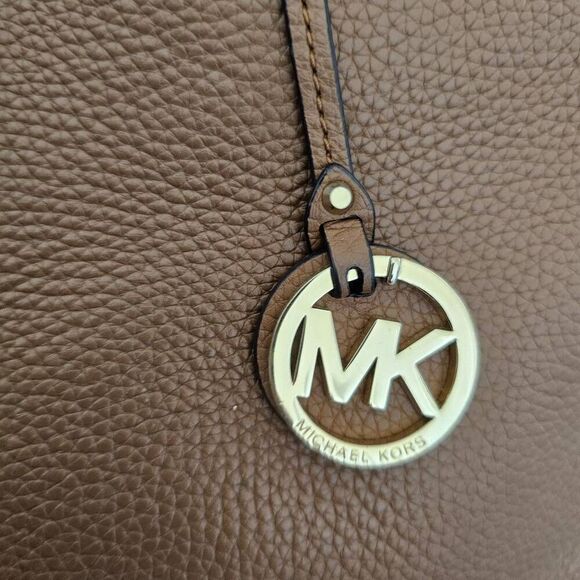 Michael Kors Acorn camel brown soft leather Anabelle crossbody hand bag - Picture 5 of 8